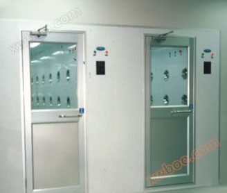 Pokój wieloosobowy z suszarką do włosów